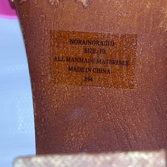 Leather & Wood Look Platforms - Picture 8 of 8